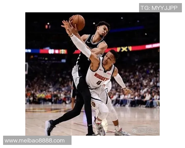 2013年季后赛马刺与勇士第三场激战回顾与精彩瞬间分析 2013年季后赛马刺与勇士第三场激战回顾与精彩瞬间分析