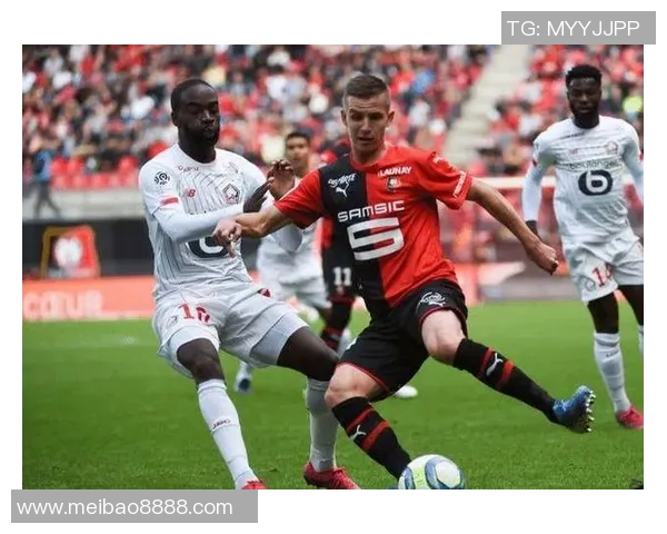 斯特拉斯与马赛的激烈对决揭示法甲联赛的竞争魅力与球队实力较量 斯特拉斯与马赛的激烈对决揭示法甲联赛的竞争魅力与球队实力较量